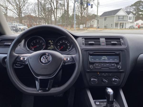 2015 Volkswagen Jetta SE, WARRANTY, BLUETOOTH, PARKING SENSORS for sale in Norfolk, VA – photo 16