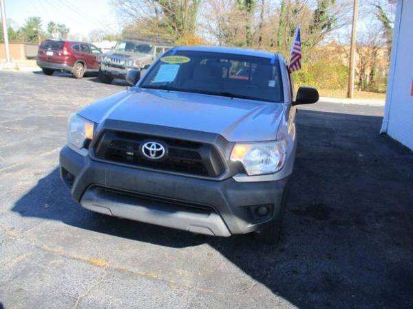 2012 Toyota Tacoma Access Cab Auto 2WD ( Buy Here Pay Here ) - cars for sale in High Point, NC – photo 11