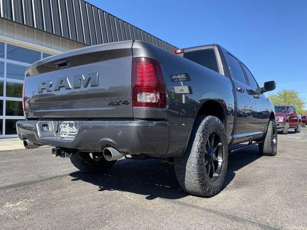 2017 Ram 1500 Crew Cab Night Pickup 4D 5 1/2 ft Family Owned! for sale in Fremont, NE – photo 7