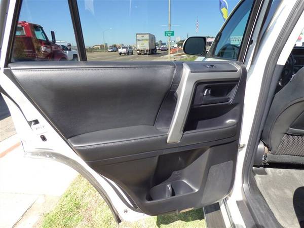 2010 TOYOTA 4RUNNER LIMITED V6 LEATHER SUNROOF - - by for sale in San Diego, CA – photo 12