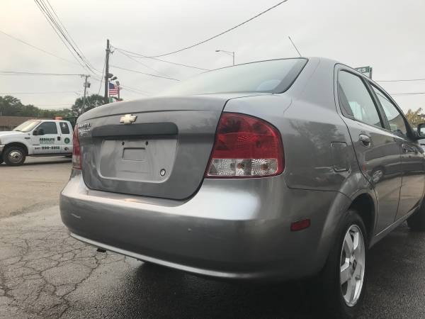 2006 CHEVROLET AVEO - GREAT ON FUEL RUNS AND DRIVES GREAT - ONLY 90K... for sale in Palatine, IL – photo 6