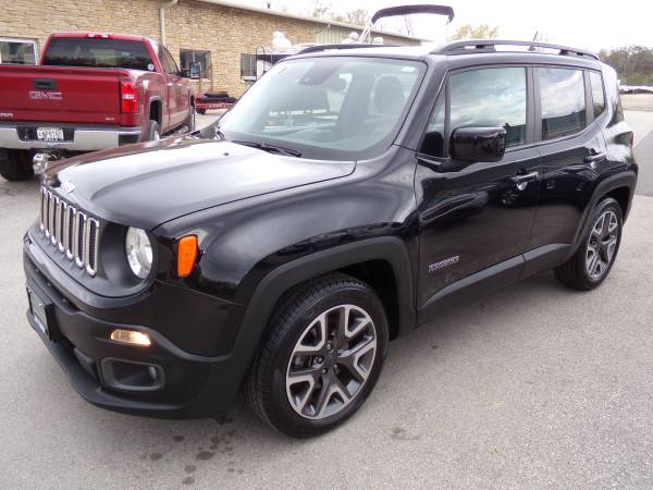 2016 JEEP RENEGADE LATITUDE FWD 4261 - - by dealer for sale in Oconomowoc, WI – photo 3