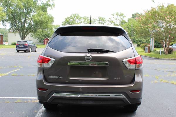 2014 *Nissan* *Pathfinder* S Sport Utility 4D WARRANTY FINANCI -... for sale in Waldorf, District Of Columbia – photo 4