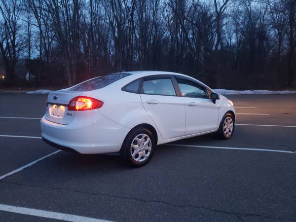 2013 Ford : Fiesta: 1 Owner-5 speed - - by dealer for sale in South Windsor, CT – photo 9
