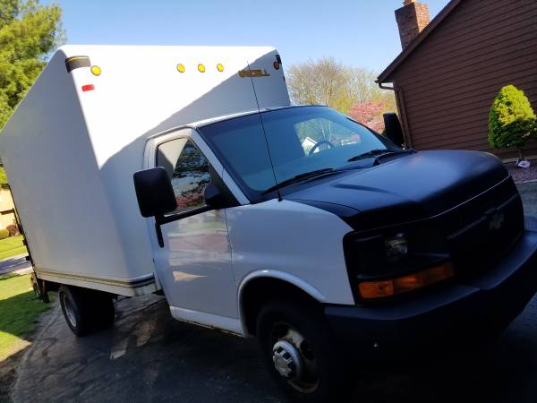 2006 CHEVY EXPRESS BOX TRUCK RUNS LIKE NEW - - by for sale in Rochester , NY – photo 5