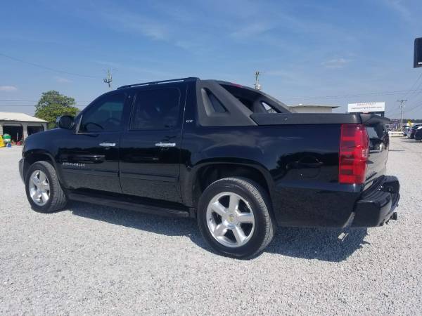 2007 Chevrolet Avalanche LTZ 4x4 PRICE REDUCED!!!!!!!!! LEATHER SEATS! for sale in Athens, AL – photo 4