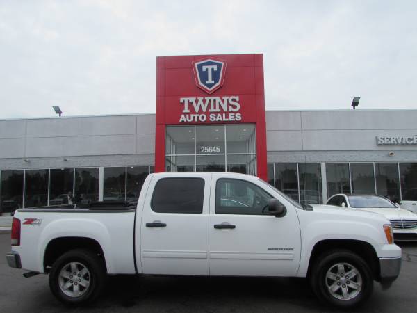 2012 GMC SIERRA SLE 1500**SUPER CLEAN**LOW MILES**FINANCING AVAILABLE* for sale in redford, MI
