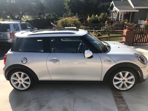 2017 Mini Cooper S, 2,200 MILES - cars & trucks - by owner - vehicle... for sale in Redondo Beach, CA – photo 2