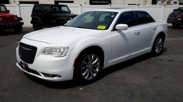2015 Chrysler 300 Limited AWD 4dr Sedan - SUPER CLEAN! WELL for sale in Wakefield, MA – photo 2