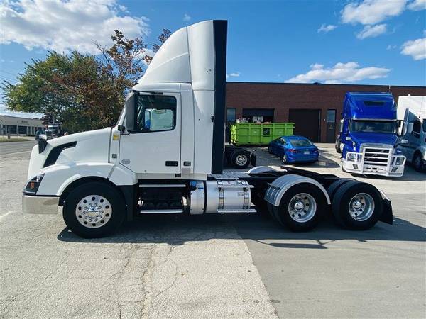 2015 *Volvo* *VOLVO VN DAY CAB* 14600 - cars & trucks - by dealer -... for sale in phoenix, NM – photo 3