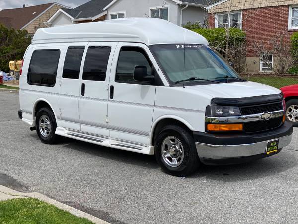 2003 Chevrolet express 1500 hightop - no accident - well mainted for sale in Lawrence, NY – photo 3