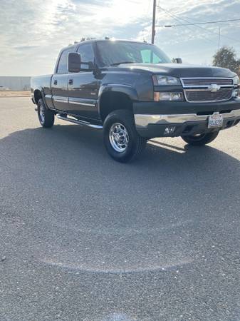 2005 Duramax Dieael 4x4 - cars & trucks - by owner - vehicle... for sale in Modesto, CA – photo 4