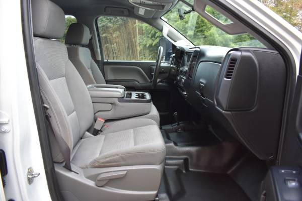 1 Owner 2017 Chevrolet Silverado 3500 DRW Diesel 4x4 Crew Cab... for sale in Apex, NC – photo 16