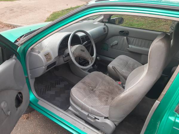 1993 Geo Metro XFi Hatchback - 50+ MPG - Reliable Transportation -... for sale in Portland, OR – photo 7