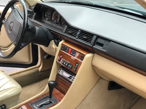 Classic Mercedes-Benz 300E - cars & trucks - by owner - vehicle... for sale in Woodbury, CT – photo 15