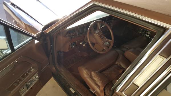 1988 Lincoln Town Car Signature Series "barn find" 43K original miles for sale in Glendale, AZ – photo 3