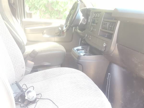 2013 Chevy Express c2500 c3500 3/4 ton 8 lugs ex long body v8 5 3 for sale in North Hollywood, CA – photo 10