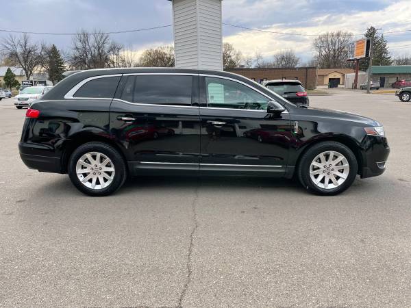 2015 Lincoln MKT Town Car/Autostart/Nav! 1500 DOWN! for sale in Grand Forks, ND – photo 5