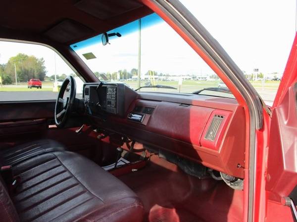 1990 Chevy Chevrolet C/K 2500 Silverado pickup Red - cars & trucks -... for sale in Goldsboro, NC – photo 19