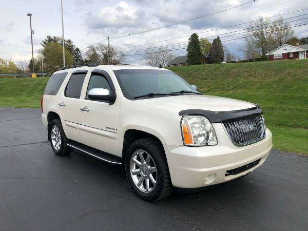 2008 GMC YUKON SLT 4x4 12, 000 - - by dealer - vehicle for sale in Erie, PA – photo 4