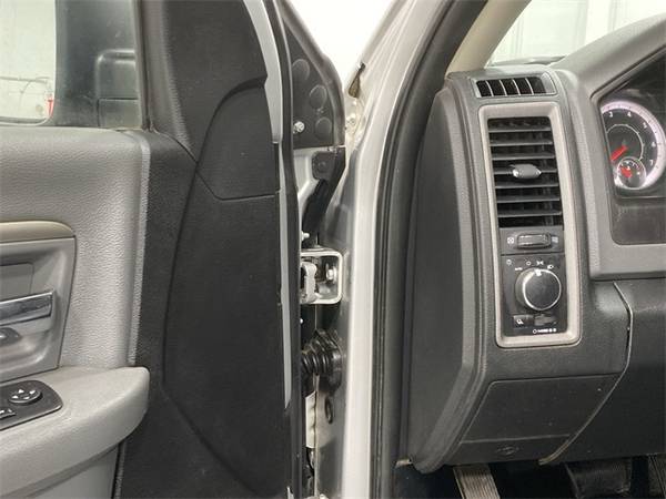 2017 Ram 2500 Tradesman - - by dealer - vehicle for sale in Chillicothe, OH – photo 11