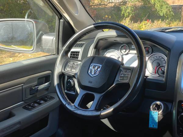2015 RAM 1500 SLT CREW CAB 4WD 5.7L V8 HEMI ENGINE🔥🔥🔥 - cars &... for sale in Anoka, MN – photo 8