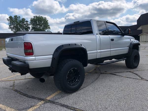 Sharp! 2002 Dodge Ram 2500! Ext Cab! 4x4! Lifted! We Finance! for sale in Ortonville, MI – photo 5
