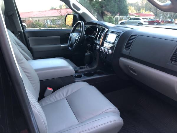 2019 Toyota Sequoia SR5 4WD 5.7L V8 --Navi, Leather, Loaded, Clean--... for sale in Kirkland, WA – photo 19