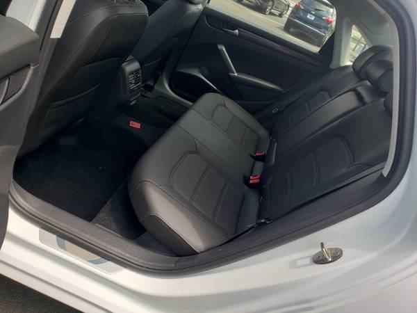 2020 Volkswagen Passat 2 0T R-Line Auto - - by dealer for sale in San Antonio, TX – photo 11