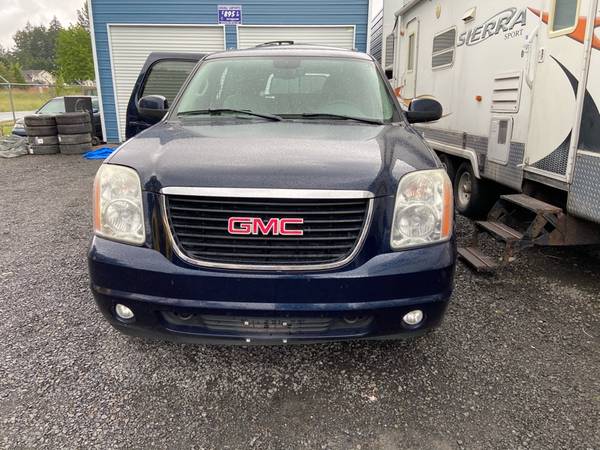 2008 GMC Yukon 4WD 4dr 1500 SLT 3rd row NICE ! - cars & trucks - by... for sale in Sweet Home, OR – photo 2