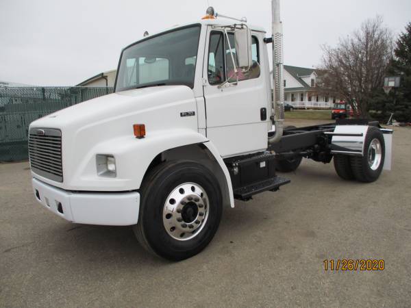 2000 Freightliner FL70 Cab&Chassis 8.3 Cummins 1 Owner Low Miles -... for sale in Jordan, IA – photo 2
