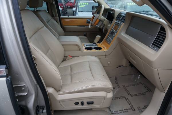 ☾ 2008 Lincoln Navigator ▶ Luxurious SUV ▶ Sale Price ▶ ▶ - cars &... for sale in Eugene, OR – photo 12