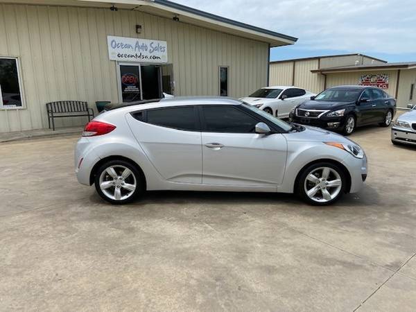 2012 Hyundai Veloster 3dr Cpe Auto w/Gray Int FREE CARFAX - cars for sale in Catoosa, OK – photo 3
