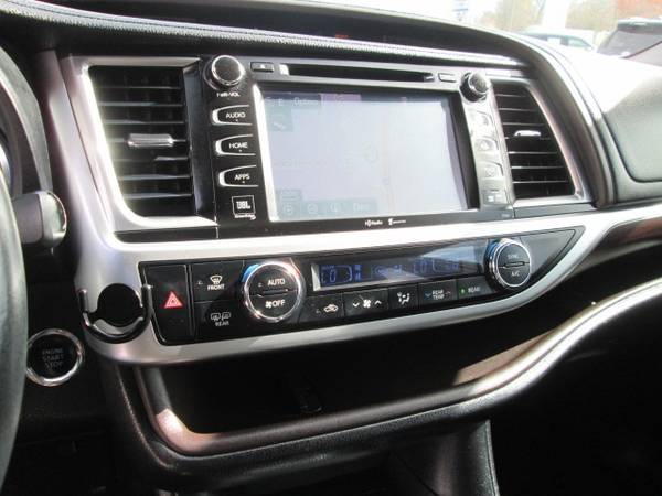 2015 Toyota Highlander Limited suv Silver - cars & trucks - by... for sale in ROGERS, AR – photo 11