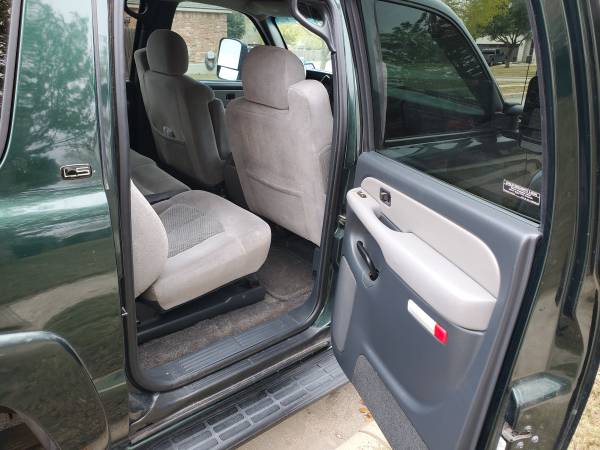 2001 Chevrolet Suburban 2500 - cars & trucks - by owner - vehicle... for sale in Kyle, TX – photo 18