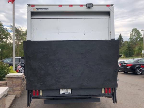💥11 Dually Box Truck-Runs 100%One Owner/37K Miles/Super Deal💥 for sale in Youngstown, OH – photo 11