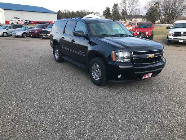 Rust free 2014 Chevy Suburban - - by dealer - vehicle for sale in Eau Claire, WI – photo 3