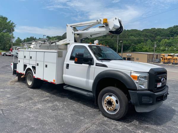 Bucket Utility Trucks - 2012 Ford F-550 - LOW MILES for sale in Kimmswick, MN