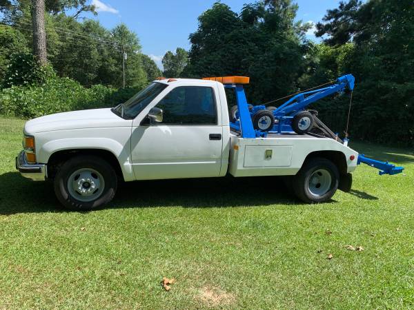 98 Chevy Tow truck for sale in Beaumont, TX