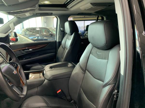 2020 Cadillac Escalade Luxury - - by dealer - vehicle for sale in Springfield, IL – photo 9