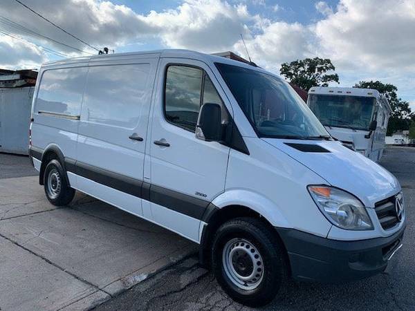 2013 Mercedes-Benz SPRINTER 2500 144 WHEEL BASE - cars & trucks - by... for sale in Massapequa Park, NY – photo 3