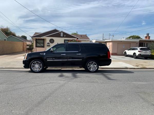 2012 Cadillac Escalade WE APPROVE EVERYONE! for sale in Richmond, WI – photo 3