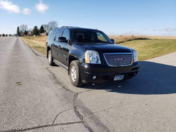 2010 GMC Yukon XL SLT 4x4 - cars & trucks - by dealer - vehicle... for sale in Canton, WI – photo 2