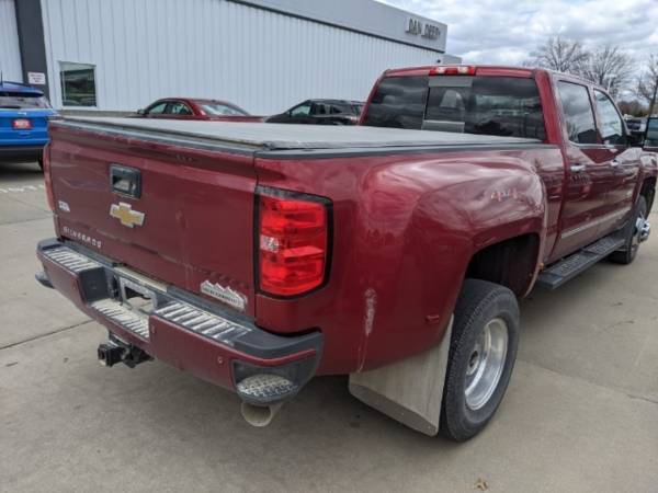 2019 Chevrolet Silverado 3500HD 4WD 4D Crew Cab/Truck High Country for sale in Waterloo, IA – photo 7