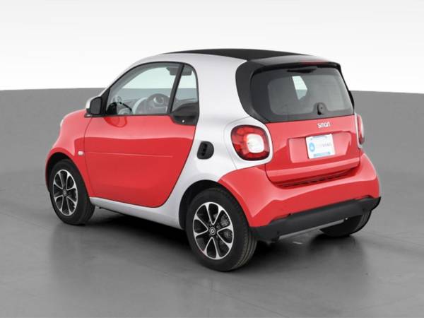 2017 smart fortwo Passion Hatchback Coupe 2D coupe Red - FINANCE -... for sale in Tustin, CA – photo 7