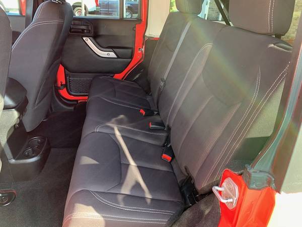 2013 Jeep Wrangler Unlimited Rubicon ***IN EXCELLENT CONDTION*** for sale in Fenton, MI – photo 9