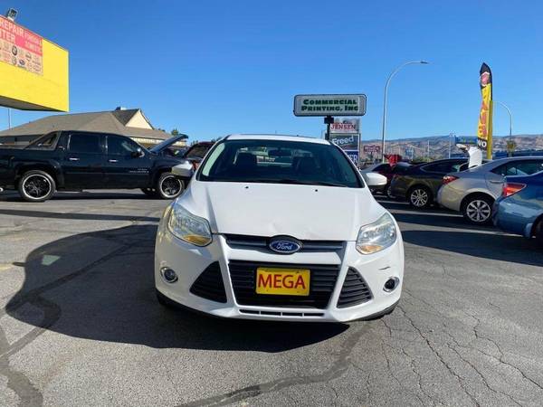 2013 Ford Focus SE 4dr Sedan -ALL CREDIT WELCOME!! - cars & trucks -... for sale in Wenatchee, WA – photo 2