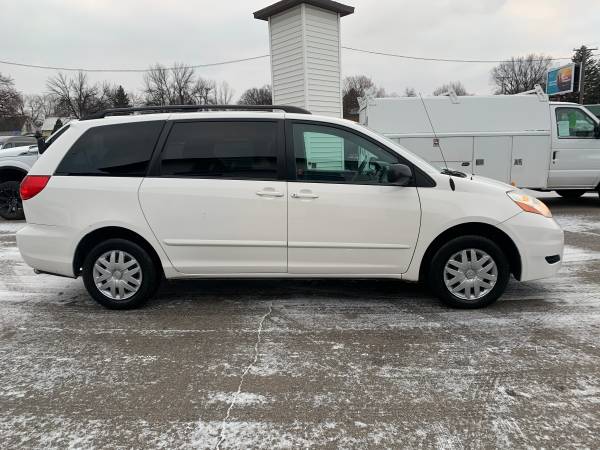 ★★★ 2008 Toyota Sienna LE / Clean and Reliable!! ★★★ - cars & trucks... for sale in Grand Forks, ND – photo 5