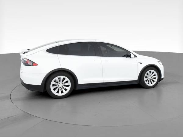 2017 Tesla Model X 75D Sport Utility 4D suv White - FINANCE ONLINE -... for sale in Brooklyn, NY – photo 12
