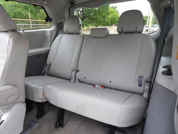 Toyota Sienna XLE Navigation Leather DVD Sunroof Van Mini Vans Loaded for sale in Richmond , VA – photo 17